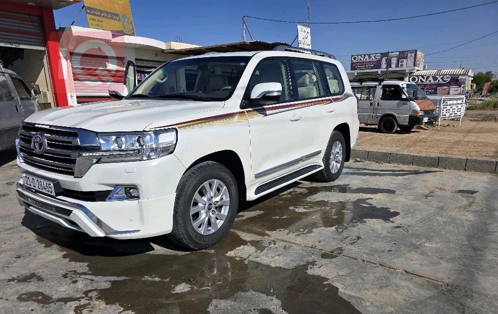 تويوتا لاندكروزر